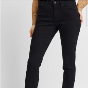 Uniqlo high rise skinny pants never worn